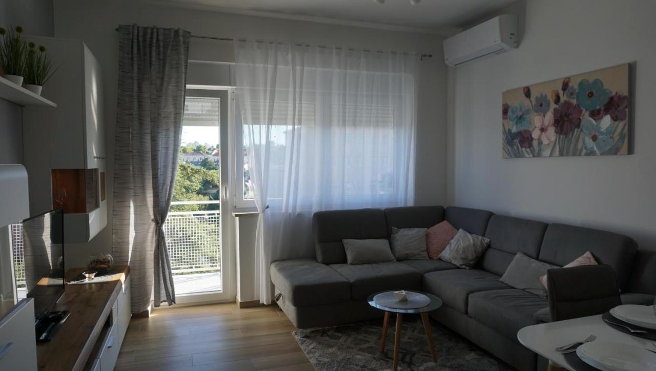 Apartman Luka Pula Exterior photo