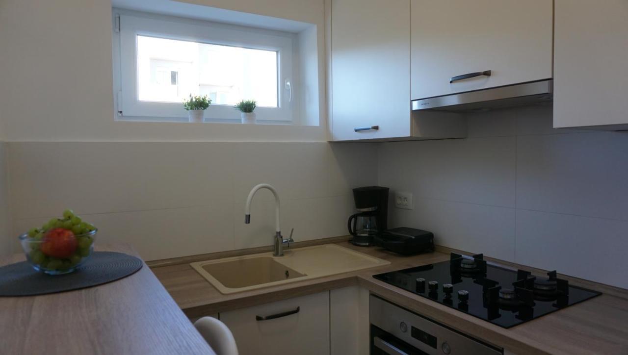 Apartman Luka Pula Exterior photo